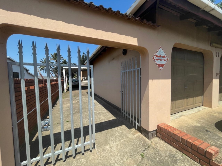4 Bedroom Property for Sale in Margate KwaZulu-Natal