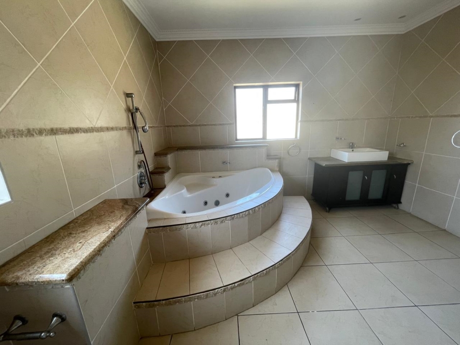 4 Bedroom Property for Sale in Margate KwaZulu-Natal