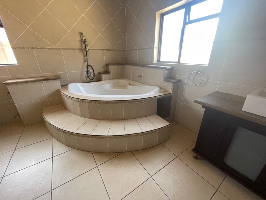 4 Bedroom Property for Sale in Margate KwaZulu-Natal