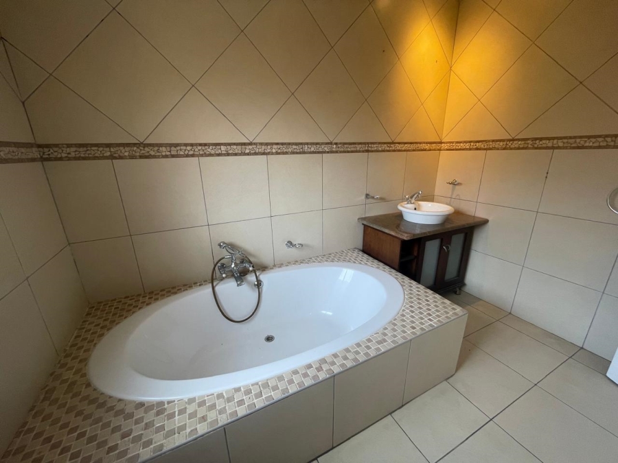 4 Bedroom Property for Sale in Margate KwaZulu-Natal