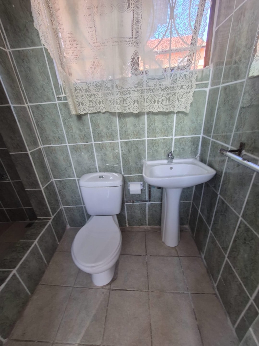 To Let 2 Bedroom Property for Rent in Merewent KwaZulu-Natal