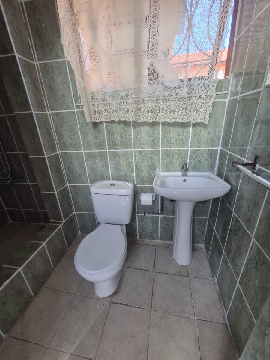 To Let 2 Bedroom Property for Rent in Merewent KwaZulu-Natal