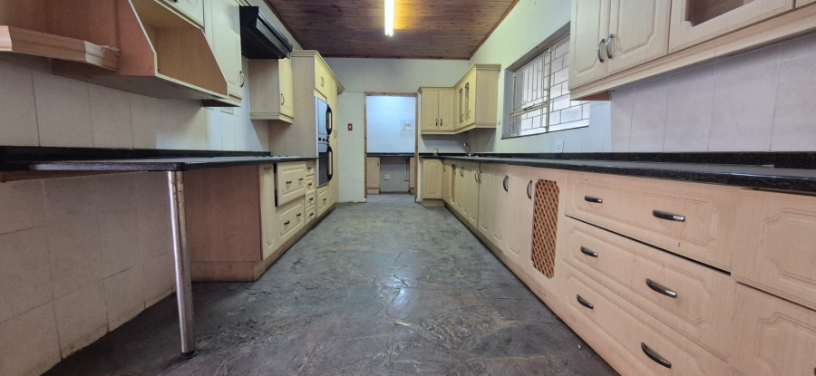 4 Bedroom Property for Sale in Aviary Hill KwaZulu-Natal