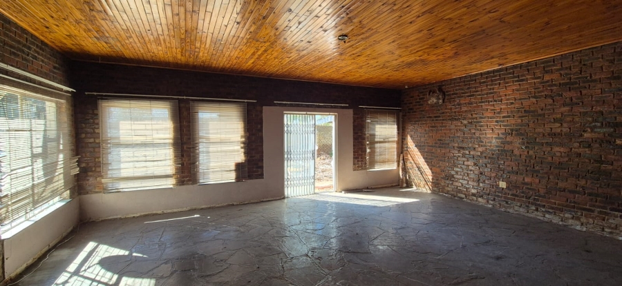 4 Bedroom Property for Sale in Aviary Hill KwaZulu-Natal