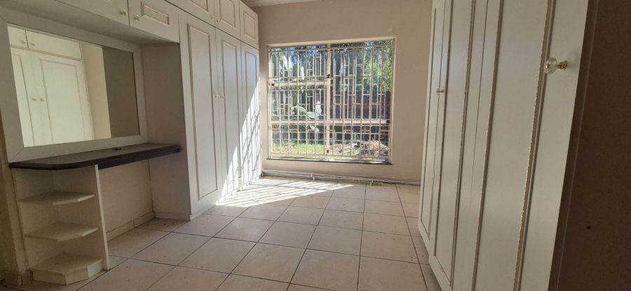 4 Bedroom Property for Sale in Aviary Hill KwaZulu-Natal