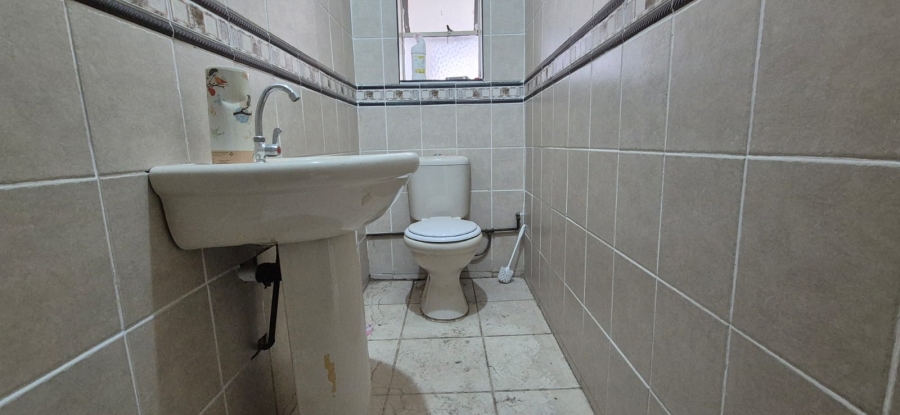 4 Bedroom Property for Sale in Aviary Hill KwaZulu-Natal