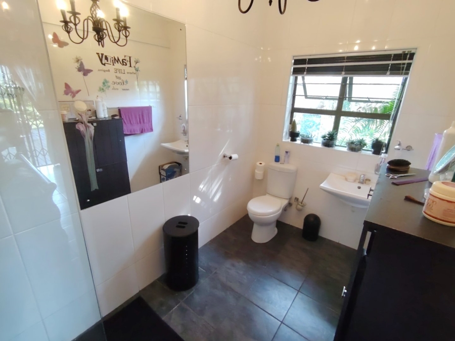4 Bedroom Property for Sale in Shelly Beach KwaZulu-Natal