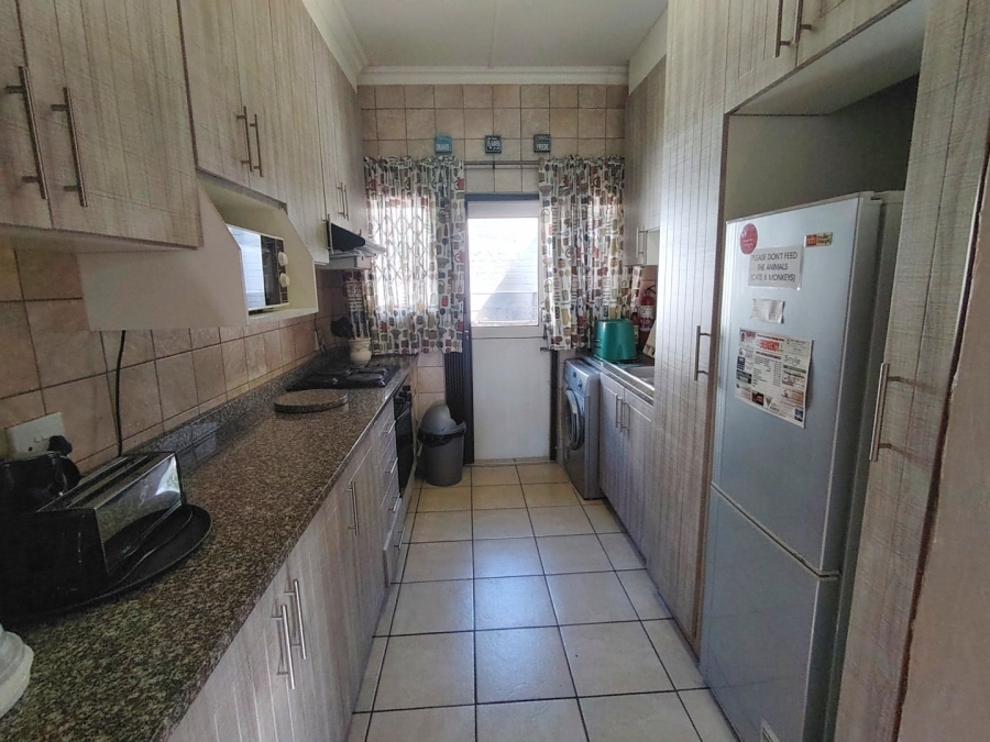 2 Bedroom Property for Sale in St Michaels On Sea KwaZulu-Natal