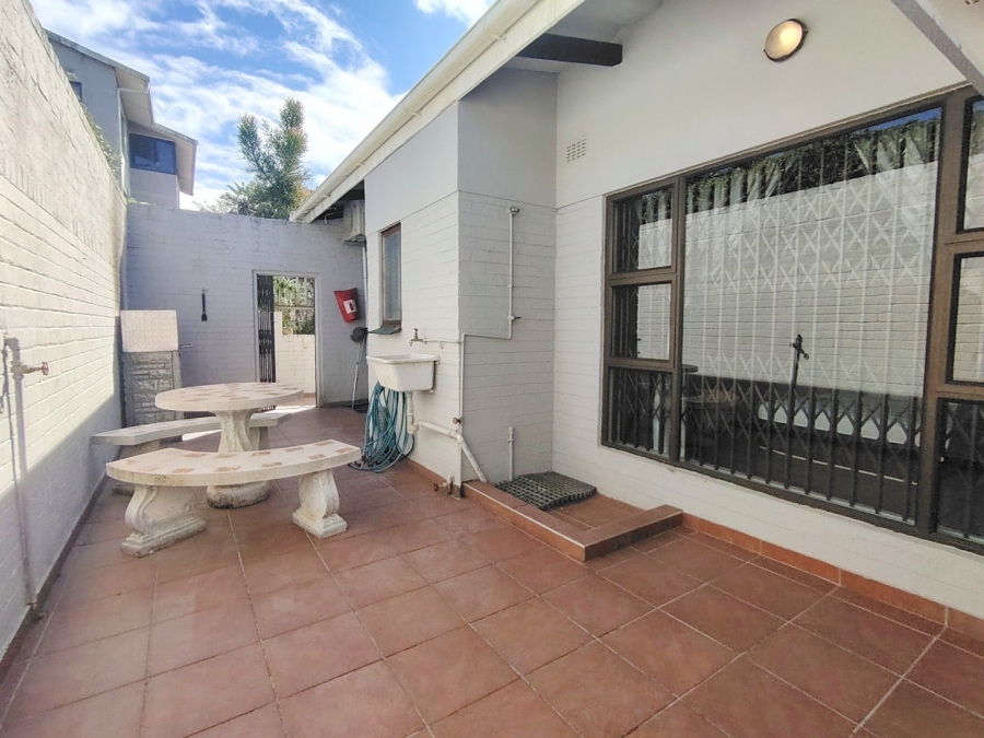 2 Bedroom Property for Sale in St Michaels On Sea KwaZulu-Natal