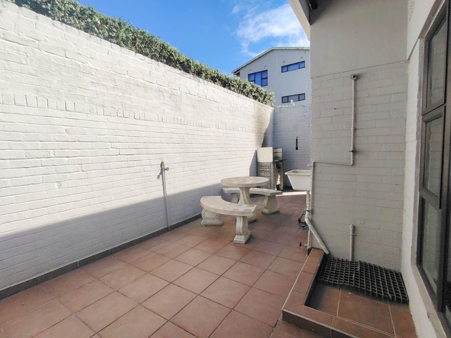 2 Bedroom Property for Sale in St Michaels On Sea KwaZulu-Natal