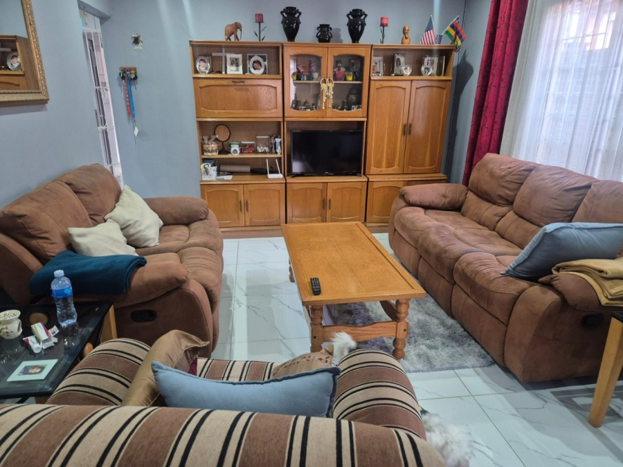 3 Bedroom Property for Sale in Palmview KwaZulu-Natal