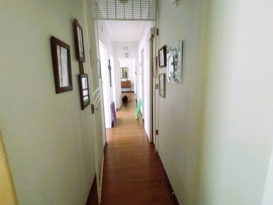 5 Bedroom Property for Sale in Umtentweni KwaZulu-Natal