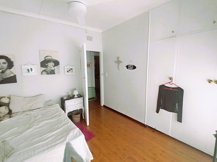 5 Bedroom Property for Sale in Umtentweni KwaZulu-Natal