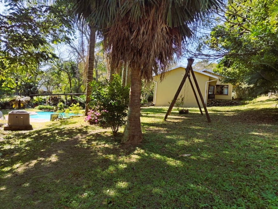 5 Bedroom Property for Sale in Umtentweni KwaZulu-Natal