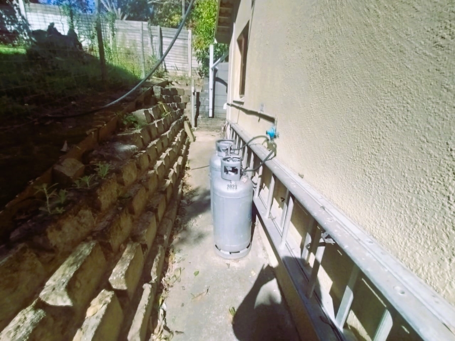 5 Bedroom Property for Sale in Umtentweni KwaZulu-Natal