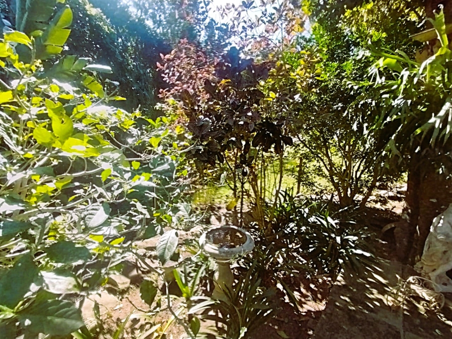 5 Bedroom Property for Sale in Umtentweni KwaZulu-Natal