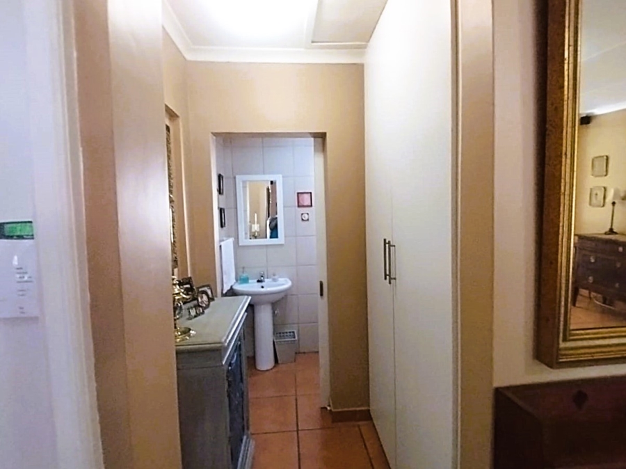 5 Bedroom Property for Sale in Umtentweni KwaZulu-Natal