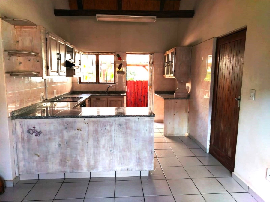 To Let 2 Bedroom Property for Rent in Southport KwaZulu-Natal