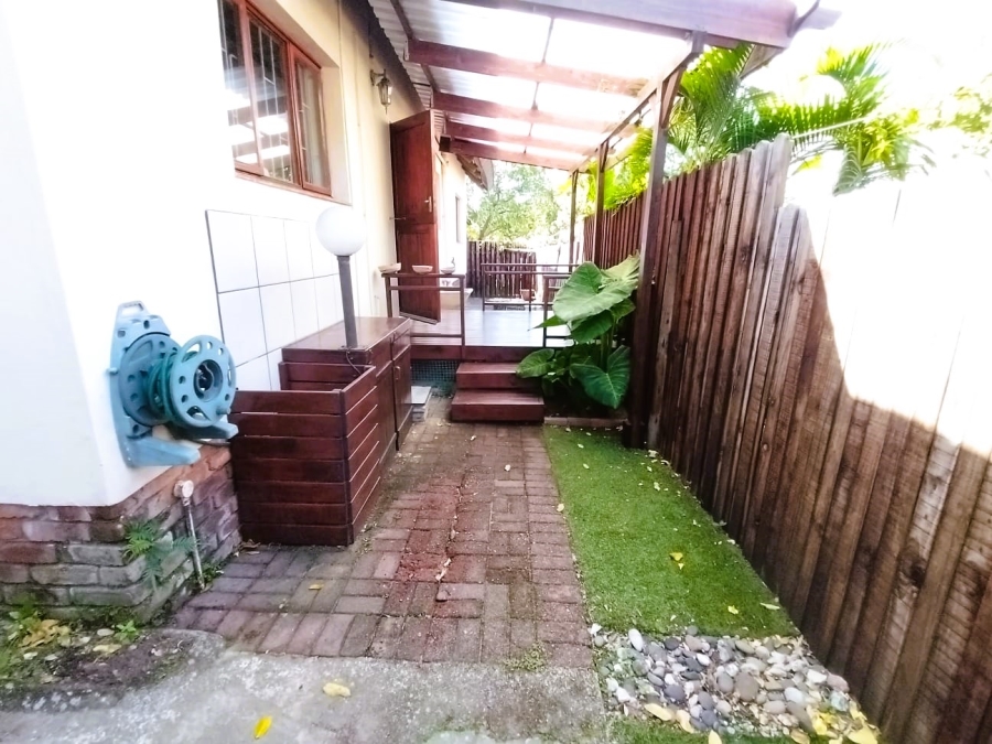 To Let 2 Bedroom Property for Rent in Southport KwaZulu-Natal