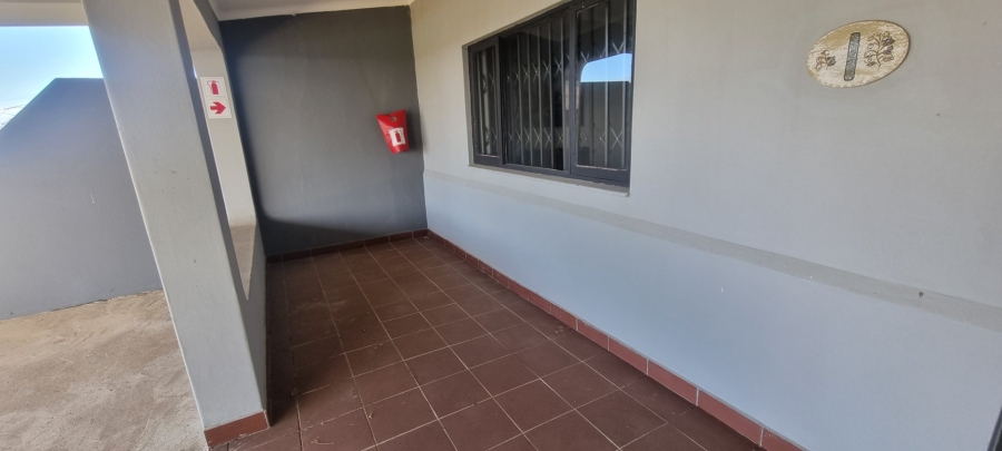 2 Bedroom Property for Sale in Hibberdene KwaZulu-Natal