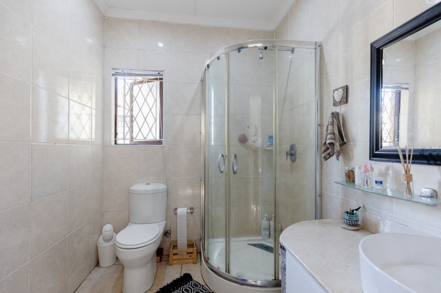 4 Bedroom Property for Sale in Uvongo KwaZulu-Natal