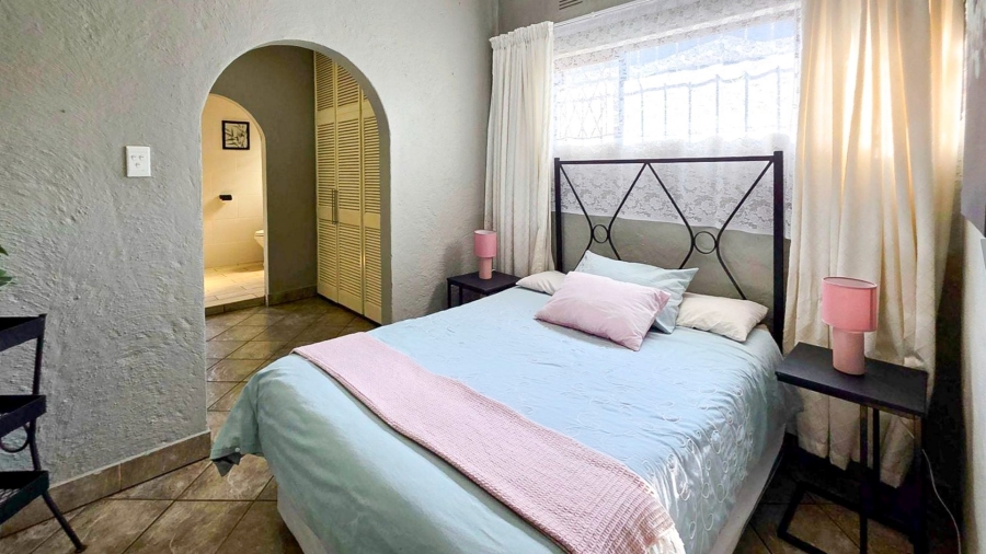 4 Bedroom Property for Sale in Uvongo KwaZulu-Natal