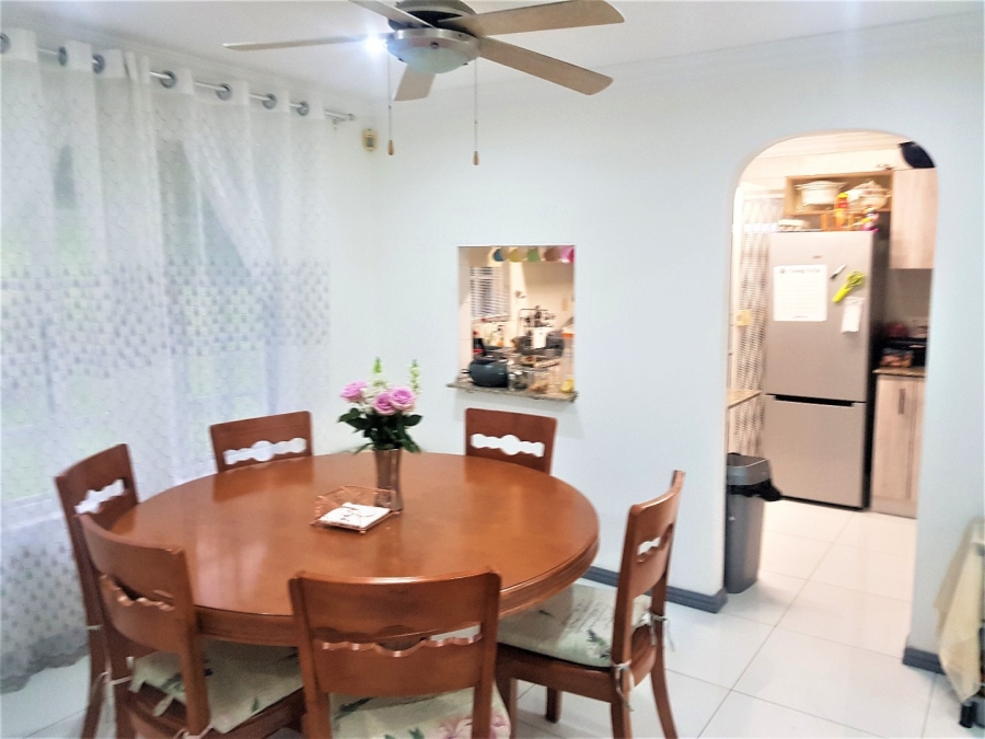 3 Bedroom Property for Sale in Sherwood KwaZulu-Natal