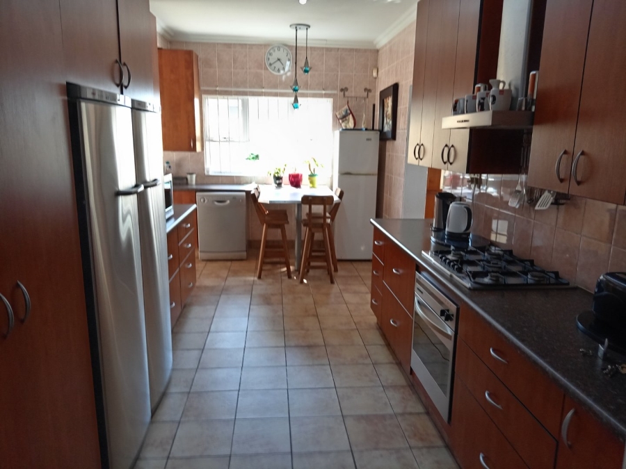 8 Bedroom Property for Sale in St Michaels On Sea KwaZulu-Natal