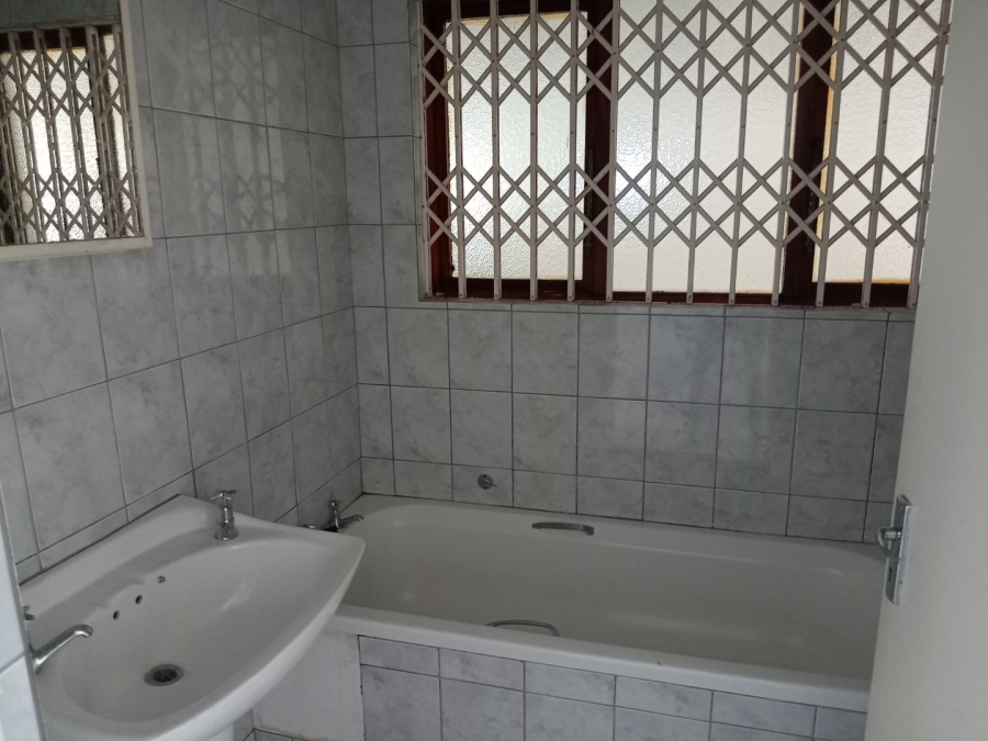 8 Bedroom Property for Sale in St Michaels On Sea KwaZulu-Natal