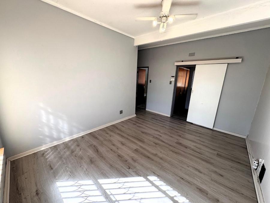 3 Bedroom Property for Sale in Huttenheights KwaZulu-Natal