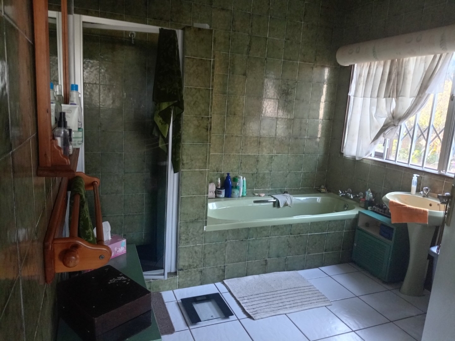 3 Bedroom Property for Sale in St Michaels On Sea KwaZulu-Natal