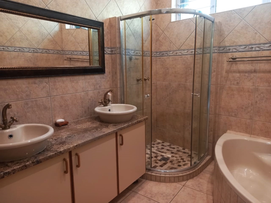 4 Bedroom Property for Sale in Shelly Beach KwaZulu-Natal