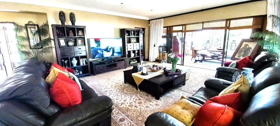 5 Bedroom Property for Sale in Umtentweni KwaZulu-Natal