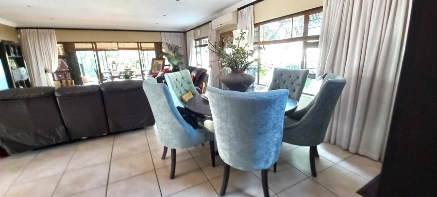 5 Bedroom Property for Sale in Umtentweni KwaZulu-Natal