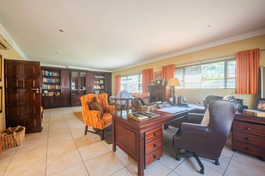 5 Bedroom Property for Sale in Umtentweni KwaZulu-Natal