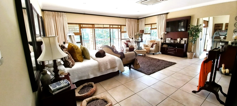 5 Bedroom Property for Sale in Umtentweni KwaZulu-Natal