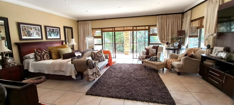 5 Bedroom Property for Sale in Umtentweni KwaZulu-Natal