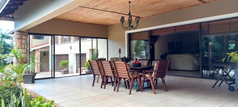 5 Bedroom Property for Sale in Umtentweni KwaZulu-Natal