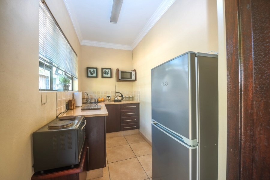 5 Bedroom Property for Sale in Umtentweni KwaZulu-Natal