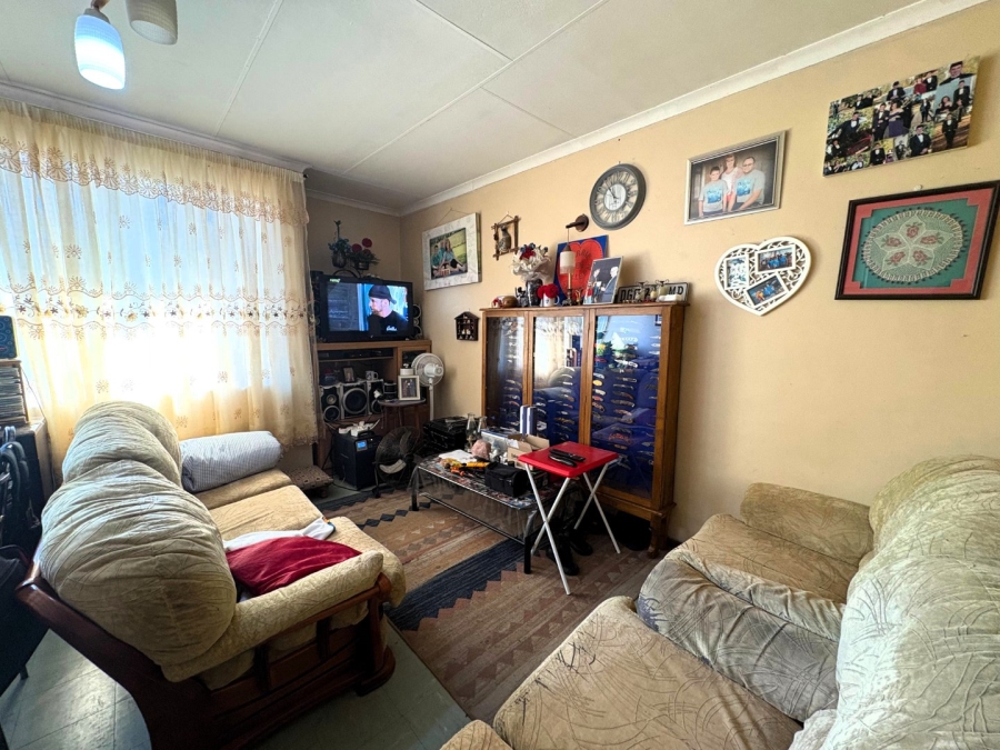 1 Bedroom Property for Sale in Barry Hertzog Park KwaZulu-Natal