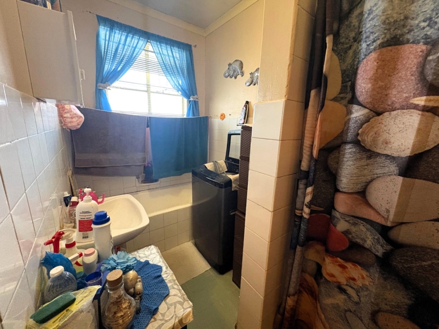 1 Bedroom Property for Sale in Barry Hertzog Park KwaZulu-Natal