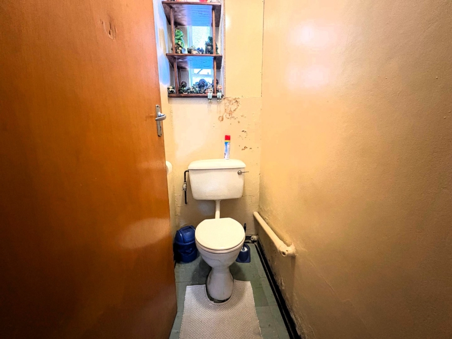 1 Bedroom Property for Sale in Barry Hertzog Park KwaZulu-Natal