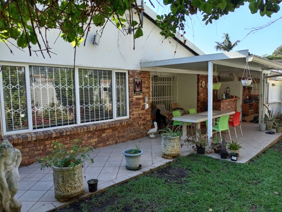 2 Bedroom Property for Sale in Uvongo KwaZulu-Natal