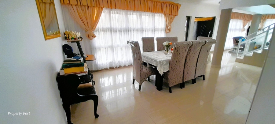 4 Bedroom Property for Sale in Oslo Beach KwaZulu-Natal