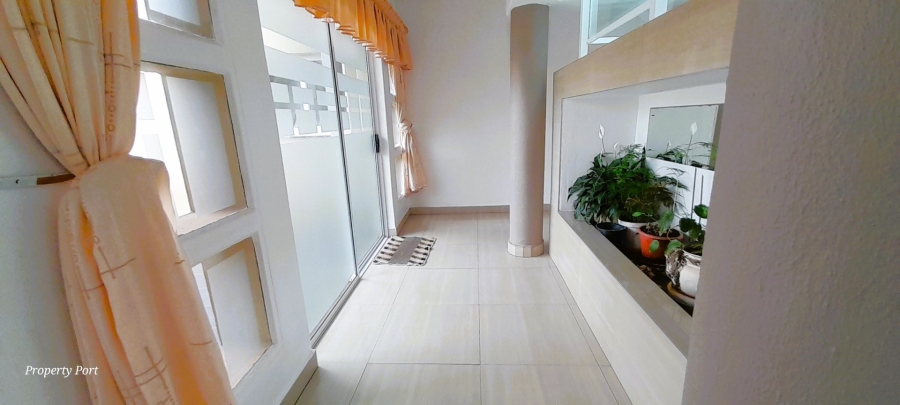 4 Bedroom Property for Sale in Oslo Beach KwaZulu-Natal