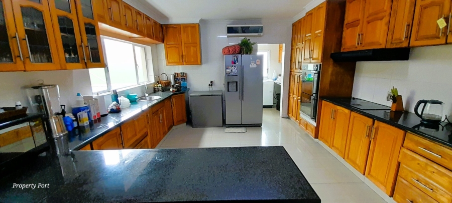4 Bedroom Property for Sale in Oslo Beach KwaZulu-Natal