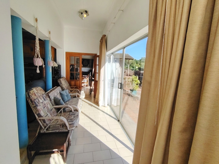 7 Bedroom Property for Sale in Uvongo KwaZulu-Natal