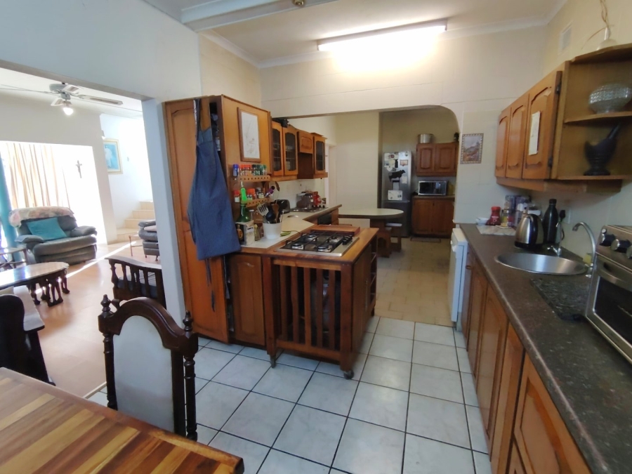 7 Bedroom Property for Sale in Uvongo KwaZulu-Natal