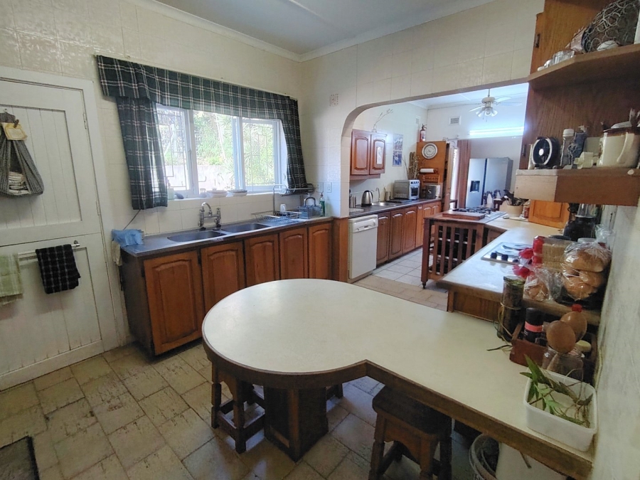 7 Bedroom Property for Sale in Uvongo KwaZulu-Natal