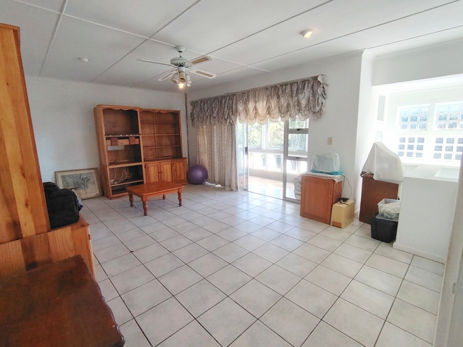 7 Bedroom Property for Sale in Uvongo KwaZulu-Natal